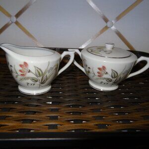 Lefton's  Creamer & Sugar Set #202